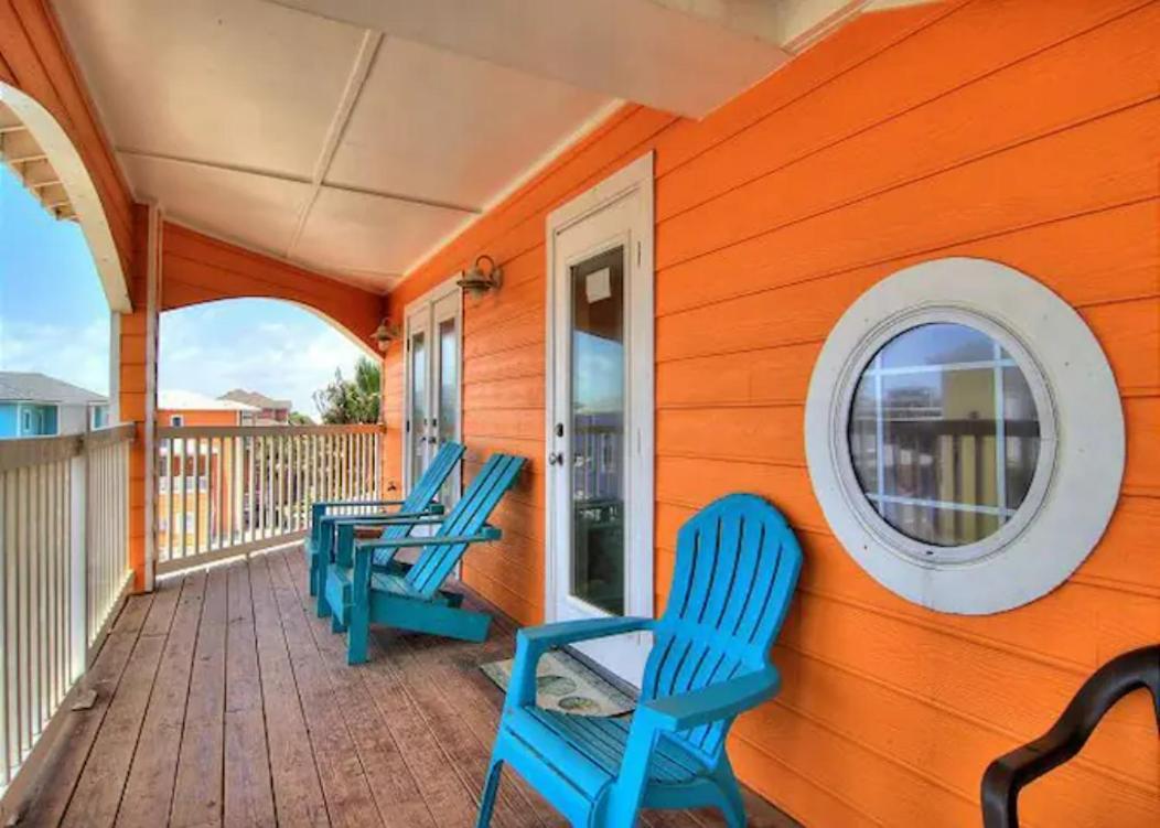 7 Bedroom Home Steps To The Beach With 4 Patios And Pool! Sleeps 20 Port Aransas Bagian luar foto