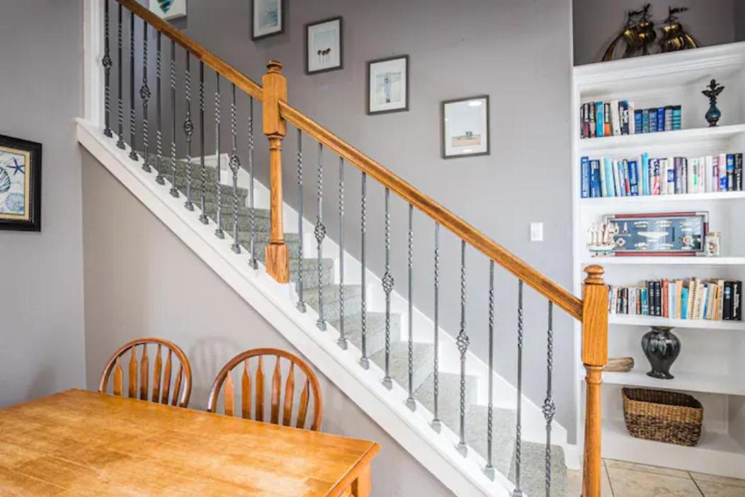 7 Bedroom Home Steps To The Beach With 4 Patios And Pool! Sleeps 20 Port Aransas Bagian luar foto