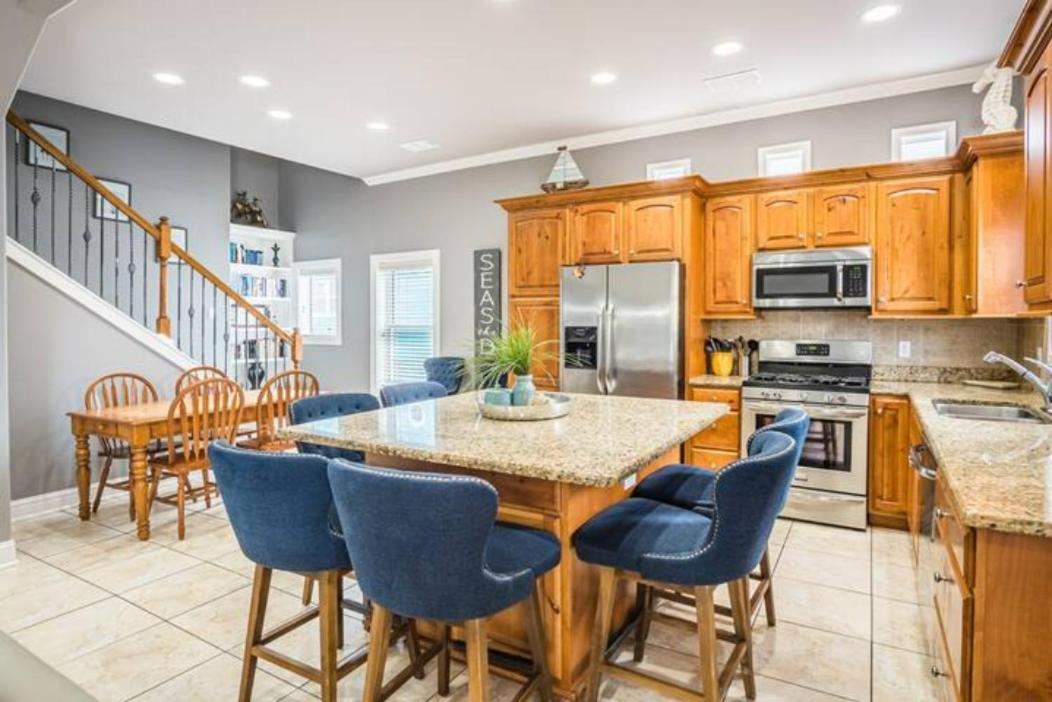 7 Bedroom Home Steps To The Beach With 4 Patios And Pool! Sleeps 20 Port Aransas Bagian luar foto