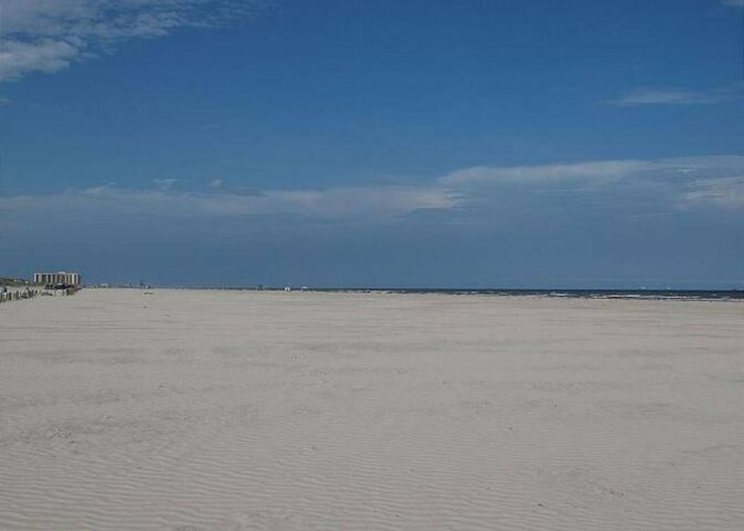 7 Bedroom Home Steps To The Beach With 4 Patios And Pool! Sleeps 20 Port Aransas Bagian luar foto