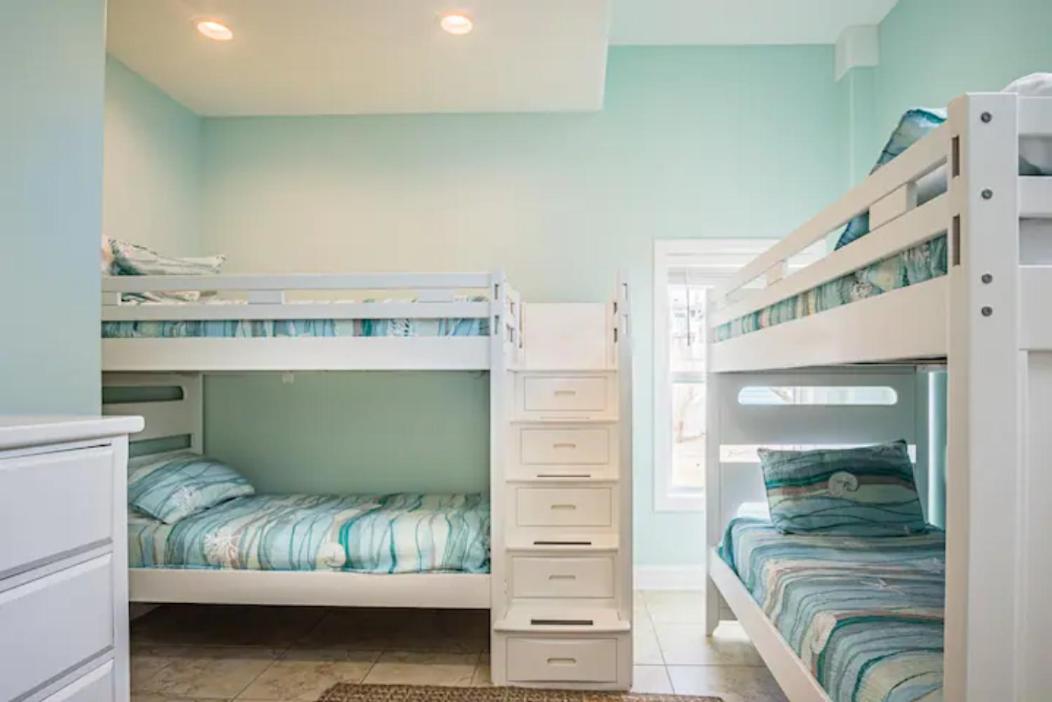 7 Bedroom Home Steps To The Beach With 4 Patios And Pool! Sleeps 20 Port Aransas Bagian luar foto