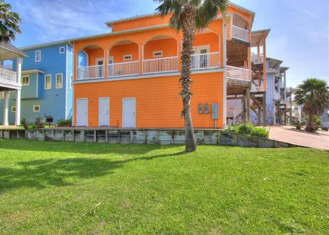 7 Bedroom Home Steps To The Beach With 4 Patios And Pool! Sleeps 20 Port Aransas Bagian luar foto